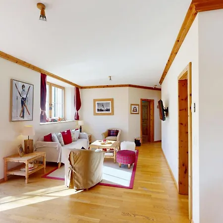 Domiziana Lägenhet Samedan